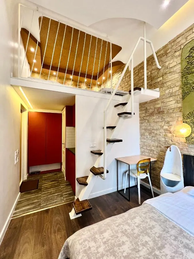 Kyiv Art Apartments Near Golden Gate